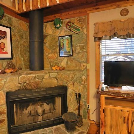 Oktoberfest Themed Cabin In Woods Stream #14 Helen Exterior foto