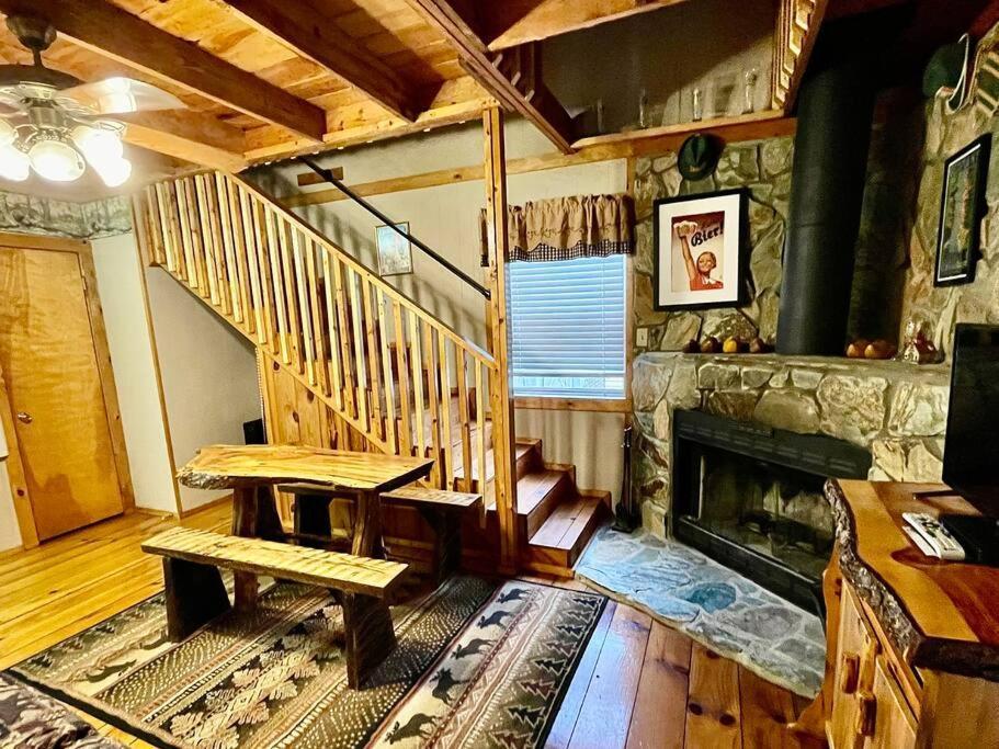 Oktoberfest Themed Cabin In Woods Stream #14 Helen Exterior foto